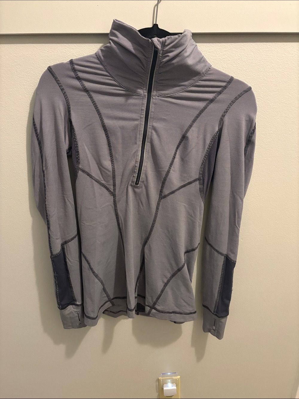 lululemon athletica Women’s Gray Half-Zip Performance Pullover